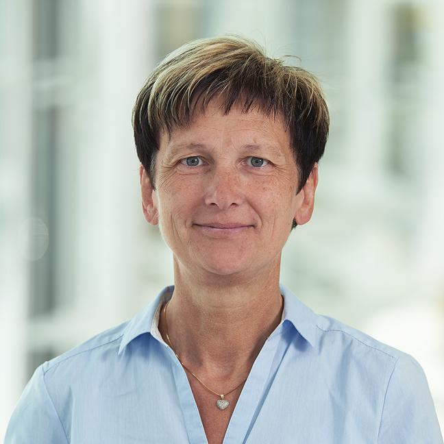 Christina Nielsen Christina Nielsen